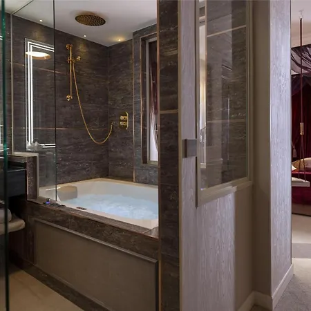 J'adore & (adults Only) Paris