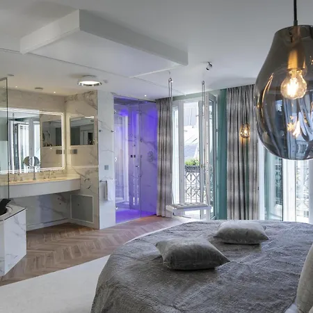 J'adore & (adults Only) 5*