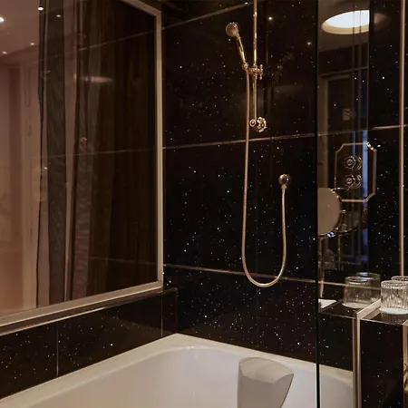 J'adore & (adults Only) 5* Paris