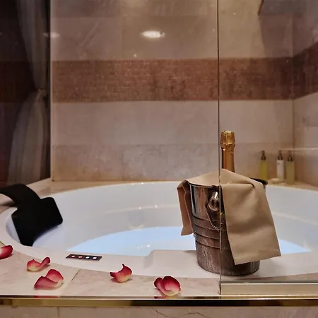 J'adore & (adults Only) 5* París