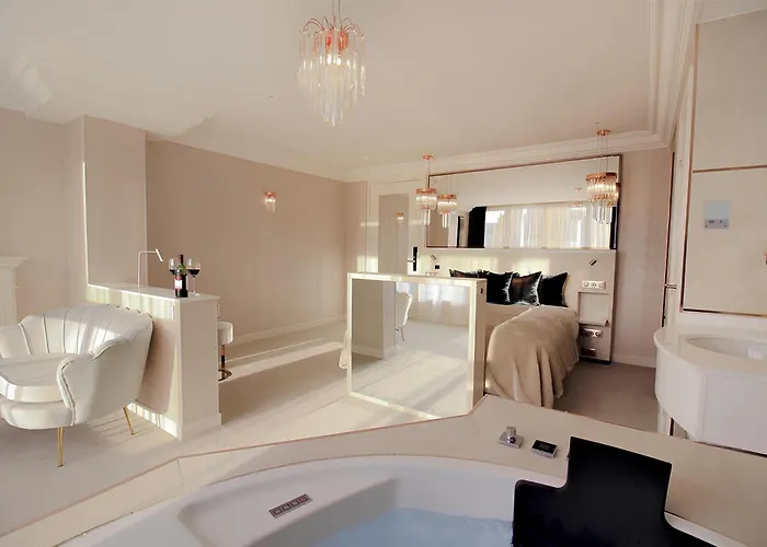 J'adore & (adults Only) Hotel