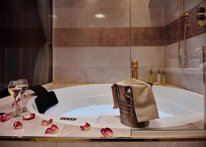 J'adore & (adults Only) 5* Parigi