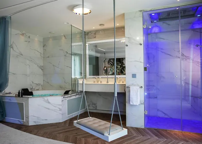 J'adore & (adults Only) 5* Parigi