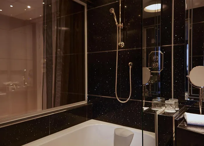 J'adore & (adults Only) 5* Parigi